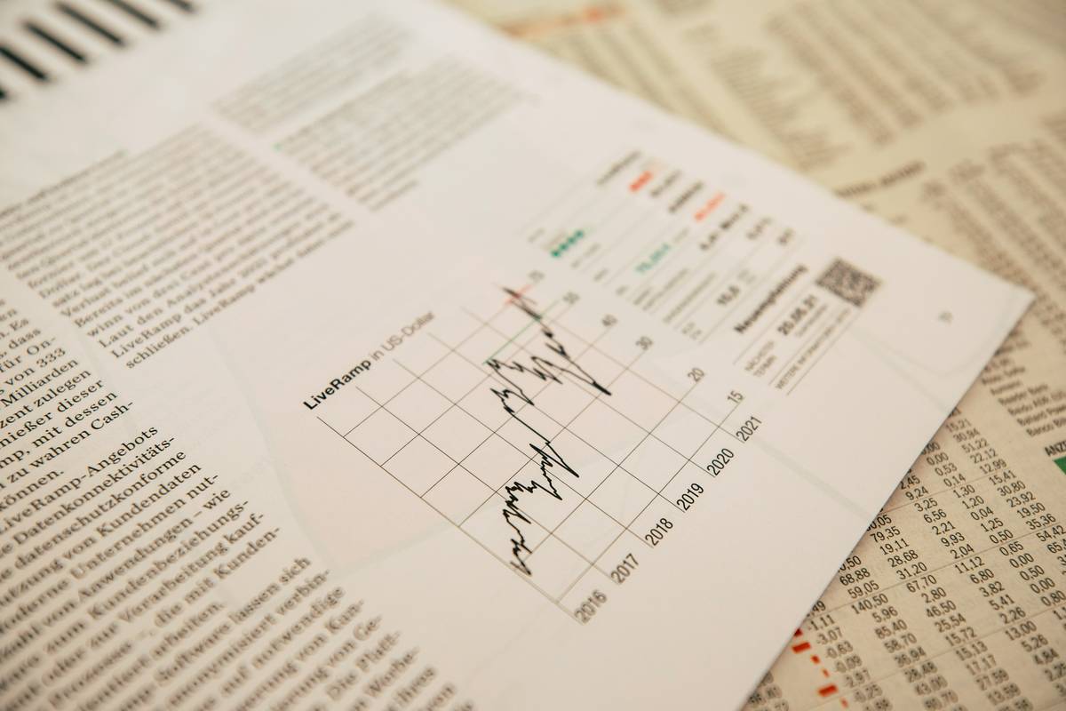 Side-by-side: vague audit statement vs. specific, quantified revision with investor response email snippet