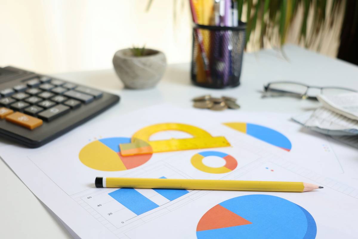 Side-by-side comparison of compliant vs non-compliant audit report check formats